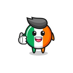 Obraz premium ireland flag mascot doing thumbs up gesture
