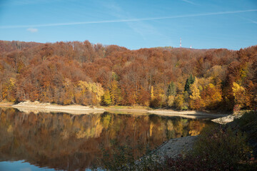 Fototapeta na wymiar Bieszczady, Solina jesienią