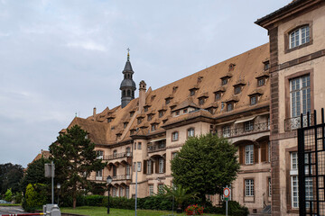 Fototapeta na wymiar Historic building of the Strasbourg city hospital