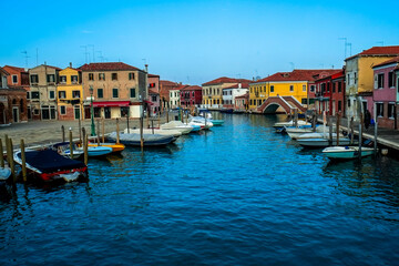 Fototapeta na wymiar Through the streets of Murano, on the Venetian lagoon