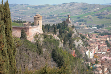 Fototapeta na wymiar Brisighella, Ravenna. La Rocca Manfrediana con a fianco la torre dell'Orologio