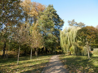 Die Orangerie und der Schloßpark in Meuselwitz im Altenburger Land, Von-Seckendorf-Park