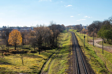 Fototapeta na wymiar railway on an autumn day
