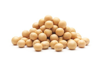 Heap of soybeans isolated on white background - Clipping path included - obrazy, fototapety, plakaty