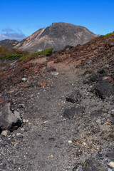 南月山付近から見た秋の茶臼岳