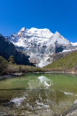 Plakat Pearl Lake in Shangri-La of China, the paradise and last pure land in the world. 