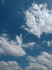 clouds blue sky tranquility watching
firmament White brillant thought to fly  gratitude quiet