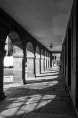 photo monochrome des monuments en Espagne sur le chemin de Compostelle.