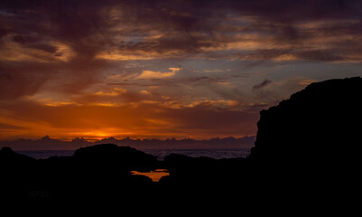 Atardecer marino a contraluz