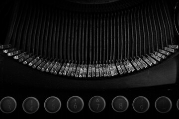 Máquina de escrever antiga - 465842140