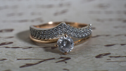 ring with circonium
