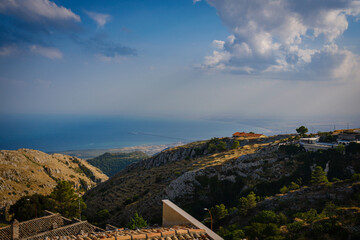 Obraz premium view from the top of the hill