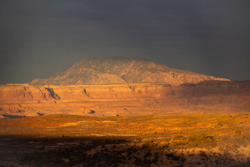 Fototapeta na wymiar Colorful sunset in the desert