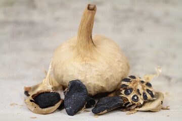probiotics, to ferment Black garlic 