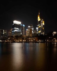 Fototapeta na wymiar Frankfurt in der Nacht