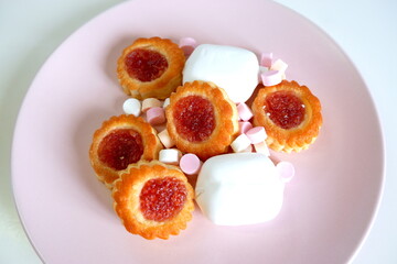 お菓子の盛り合わせ