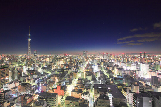 夜明け前の東京スカイツリーと錦糸町方向の街並, 日本,東京都,墨田区