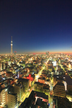 東京スカイツリーと錦糸町方向の街並の夜明け, 日本,東京都,墨田区