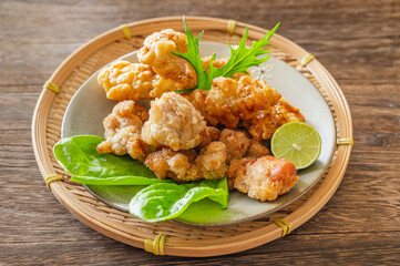 鶏のからあげ