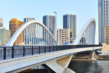 環状二号線の隅田川に架かる築地大橋