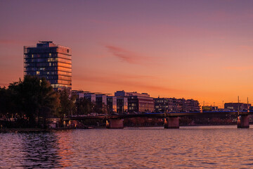 Obraz premium Frankfurt skyline during the sunsnet and blue hour 27 October 2021