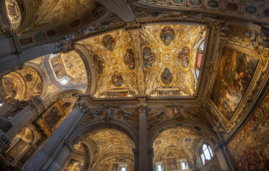 Fototapeta na wymiar Interior of the Basilica of Santa Maria Maggiore, Bergamo, Italy