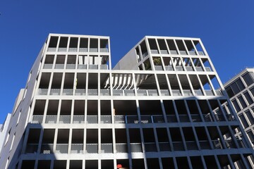 Immeuble d'habitation moderne dans la zone d'am&eacute;nagement des Girondins, quartier de Gerland, ville de Lyon, departement du Rhone, France