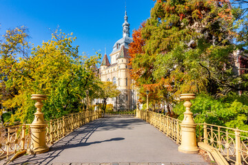 Vajdahunyad castle and park in autumn, Budapest, Hungary © Mistervlad