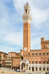 Obraz premium View to Palazzo Pubblico with the clock tower in Siena, Italy