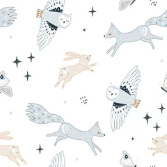 Foto op Plexiglas Vos Naadloos delicaat hand getrokken patroon met uil, konijntje, vos, vlinder. Pastelkleur vector textuur. Geweldig voor stof, textiel, kleding