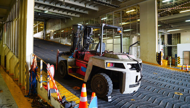 detail of seven ton fork lify inside a big roro vessel