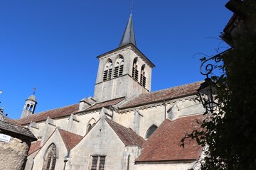 Fototapeta na wymiar The medieval church of Flavigny in France 