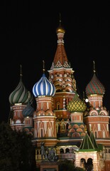 Fototapeta na wymiar St Basil cathedral in Moscow