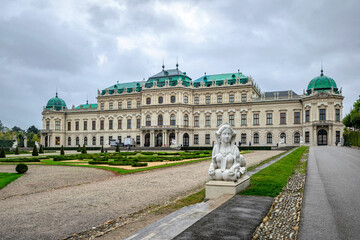 Fototapeta na wymiar Garden and Belvedere Palace in Vienna, Austria 