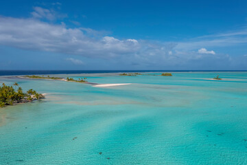 Fakarava Tuamotu island turquoise lagoon