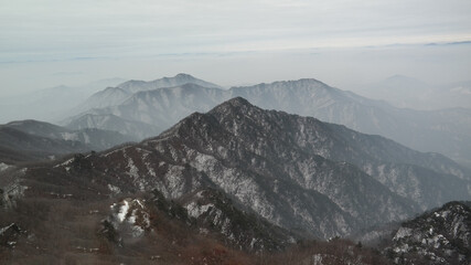 한국 눈 덮힌 겨울 용문산