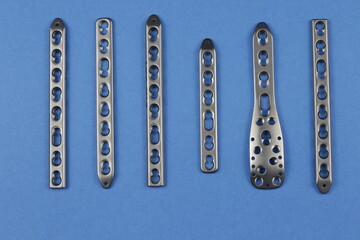 Surgical plates for osteosynthesis in case of bone fractures