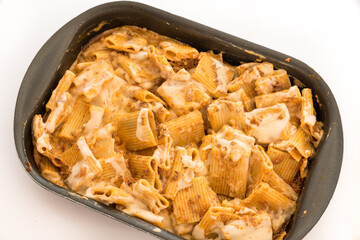 Macaroni with meat baked with cheese