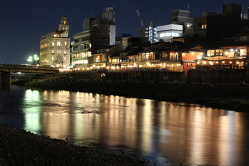 夜の鴨川