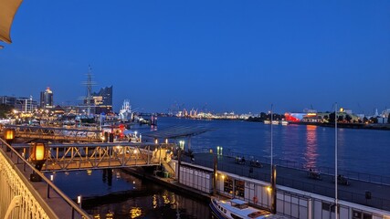 Obraz premium Landungsbrücken Hamburg