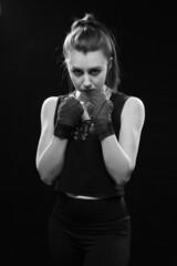 Naklejka premium female boxer attack