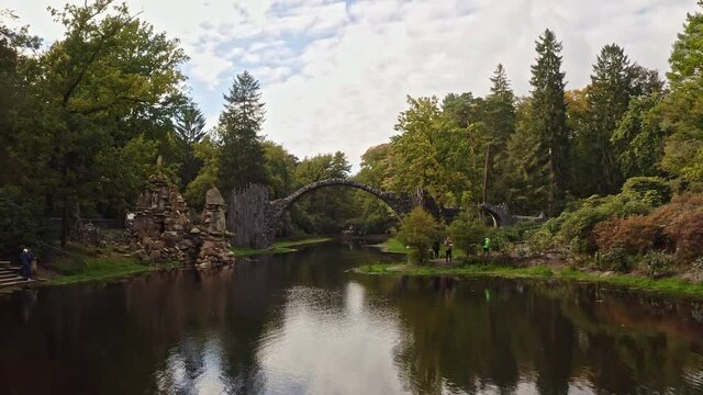 Rakotzbr&uuml;cke Teufelsbr&uuml;cke Kromlau, Sachsen, Germany.	