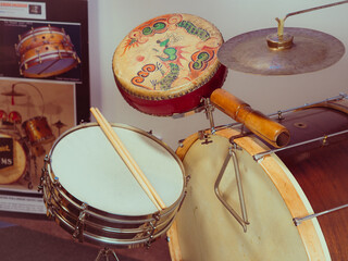 Vintage Antique drums from old drum kit