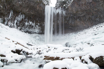 Frozen Tamanawas falls