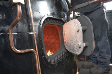 Offener Heizkessel bei einer Dampflok