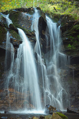 兵庫県・新温泉町の猿壺の滝