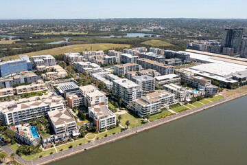 Obraz premium Sydney suburb of Wentworth point on the Parramatta river.