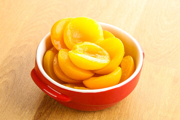 Canned apricot – sweet light dessert