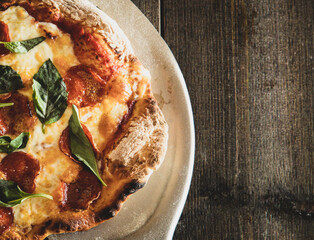 pizza with ham and cheese