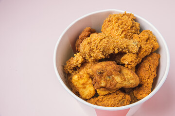 crispy fried chicken plate. Delicious homemade crispy fried chicken. Crunchy Fried Chicken Ready To Eat.